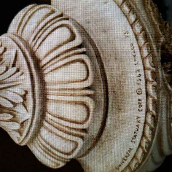 Universal Statuary Corp 1962 Architectural wall art - Picture 3 of 4